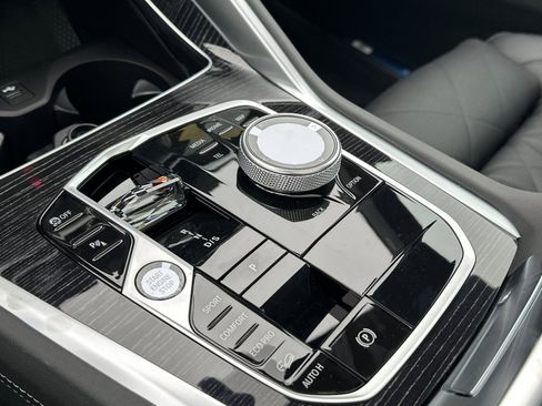 New 2026 BMW X6 M60i w/ Executive Package image 19