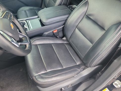 Used 2024 Chevrolet Traverse LT FWD image 17