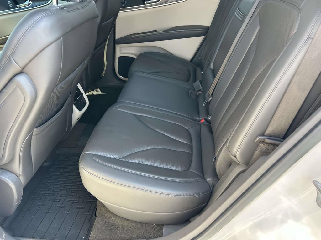 Used 2019 Lincoln Nautilus Reserve FWD image 13