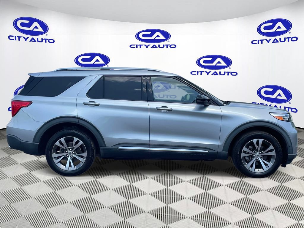 Used 2020 Ford Explorer Platinum w/ Premium Technology Package AWD/4WD image 2