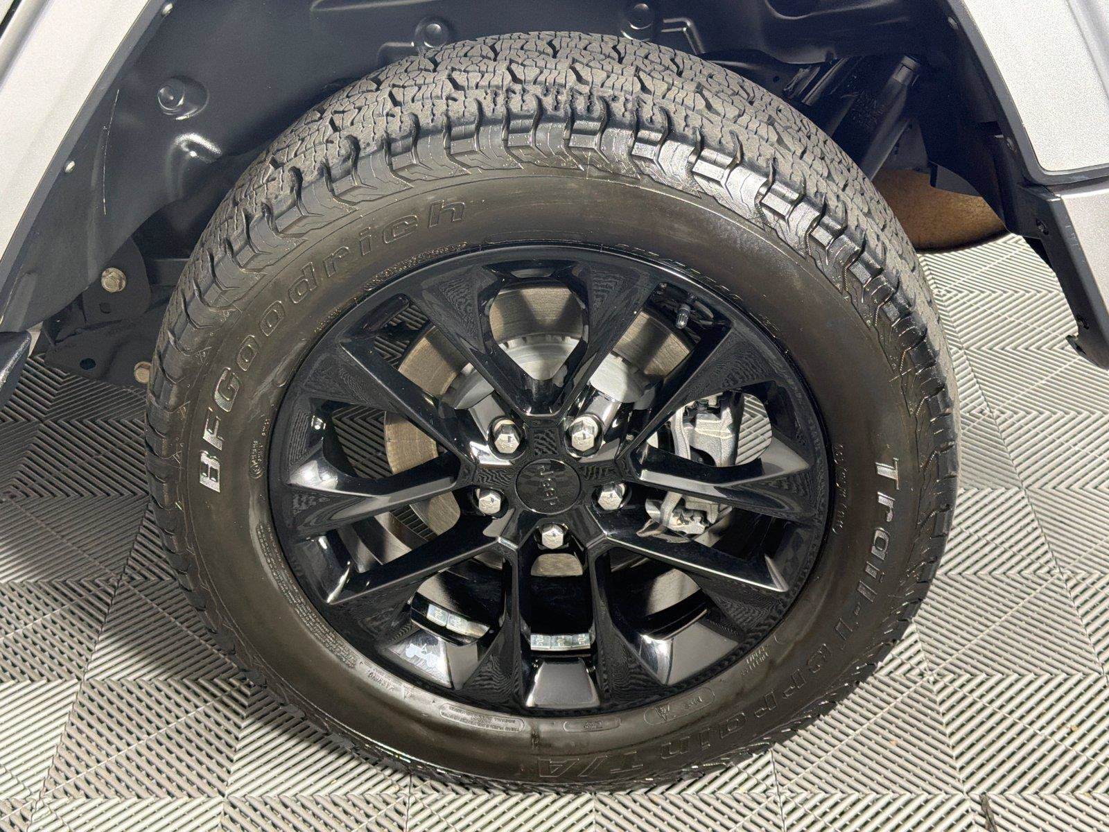 Used 2021 Jeep Wrangler Unlimited Sahara AWD/4WD image 20