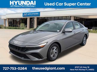 Used 2024 Hyundai Elantra SE FWD video 1