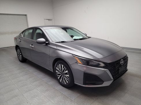 Used 2023 Nissan Altima 2.5 SV image 13