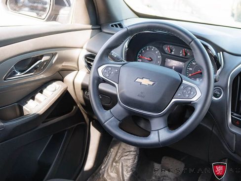 Used 2023 Chevrolet Traverse LT FWD image 36