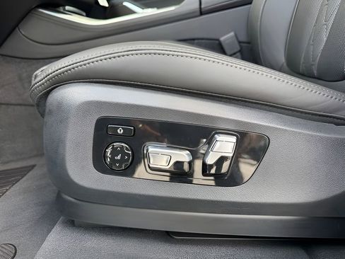 New 2026 BMW X5 M60i image 8