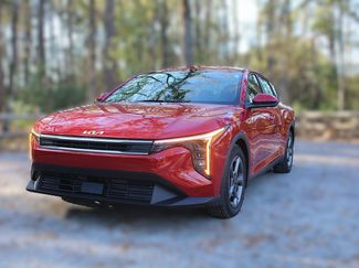 New 2025 Kia K4 LXS video 3