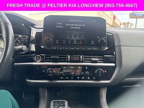 Used 2023 Nissan Pathfinder SL w/ Black Appearance Package image 8