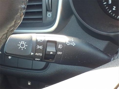 Used 2018 Kia Sorento EX image 15