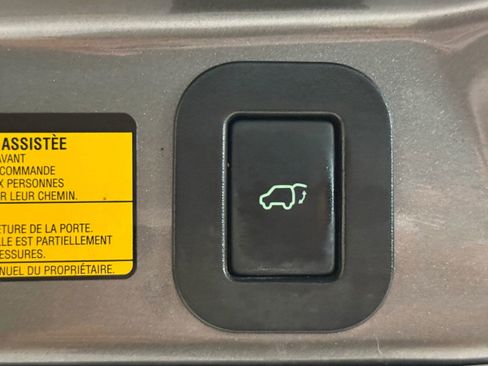 Used 2011 Toyota Sienna Limited image 15