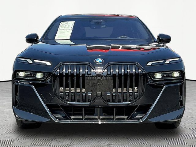 Used 2023 BMW 740i RWD image 2