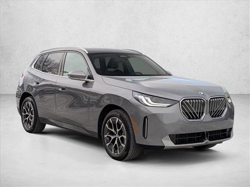 Certified 2025 BMW X3 xDrive30i w/ Premium Package image 3