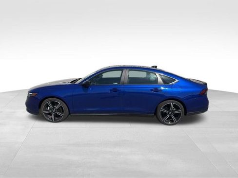 Used 2025 Honda Accord Sport image 5