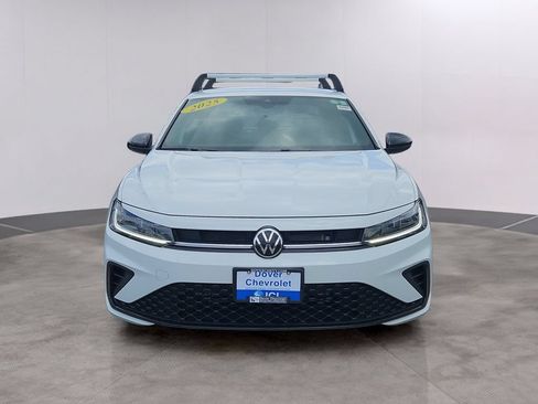 Used 2025 Volkswagen Jetta Sport FWD image 2