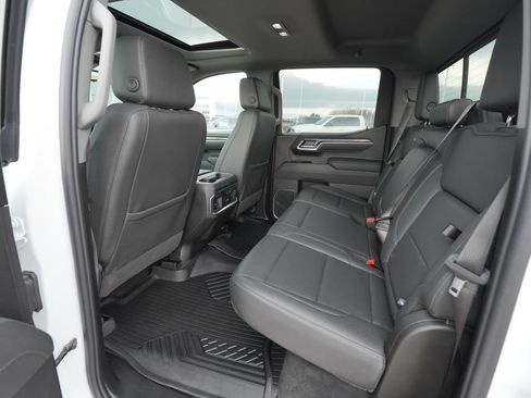Used 2025 Chevrolet Silverado 1500 LTZ AWD/4WD image 18