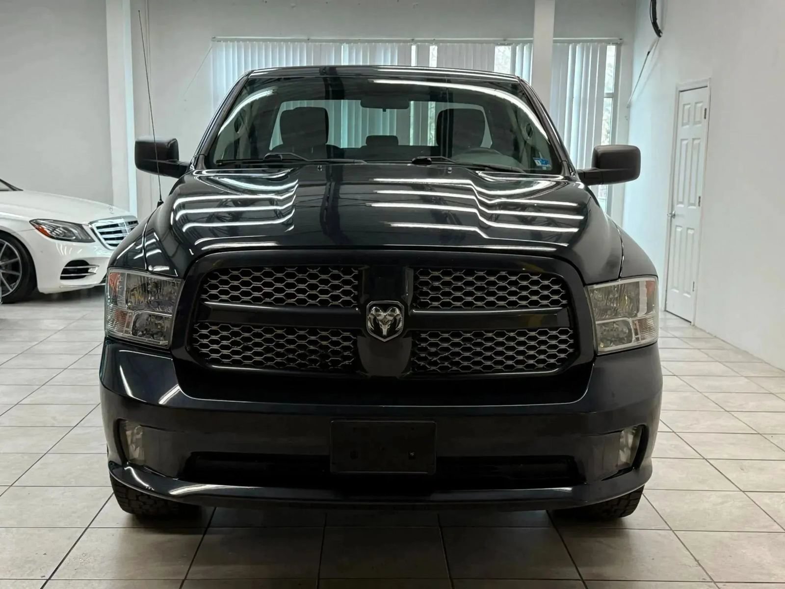 Used 2018 RAM 1500 Express w/ Express Value Package AWD/4WD image 2