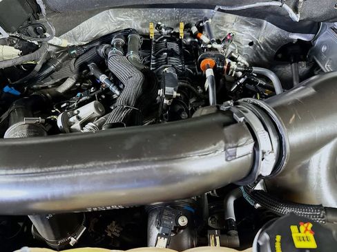 Certified 2022 Ford Expedition XLT image 9