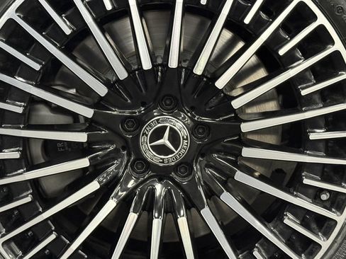 Certified 2023 Mercedes-Benz EQS 580 4MATIC Sedan image 18