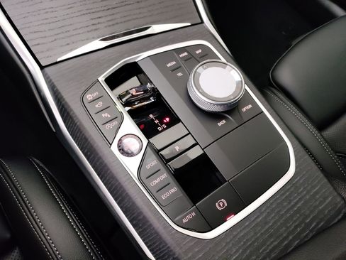 New 2026 BMW 330i Sedan w/ M Sport Package image 23