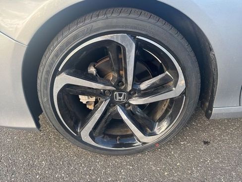 Used 2022 Honda Accord Sport image 11