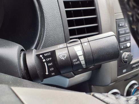Used 2012 Nissan Sentra 2.0 SR w/ Special Edition Pkg FWD image 21
