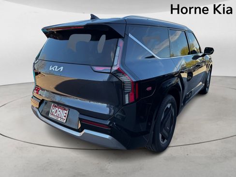 New 2026 Kia EV9 Land image 4