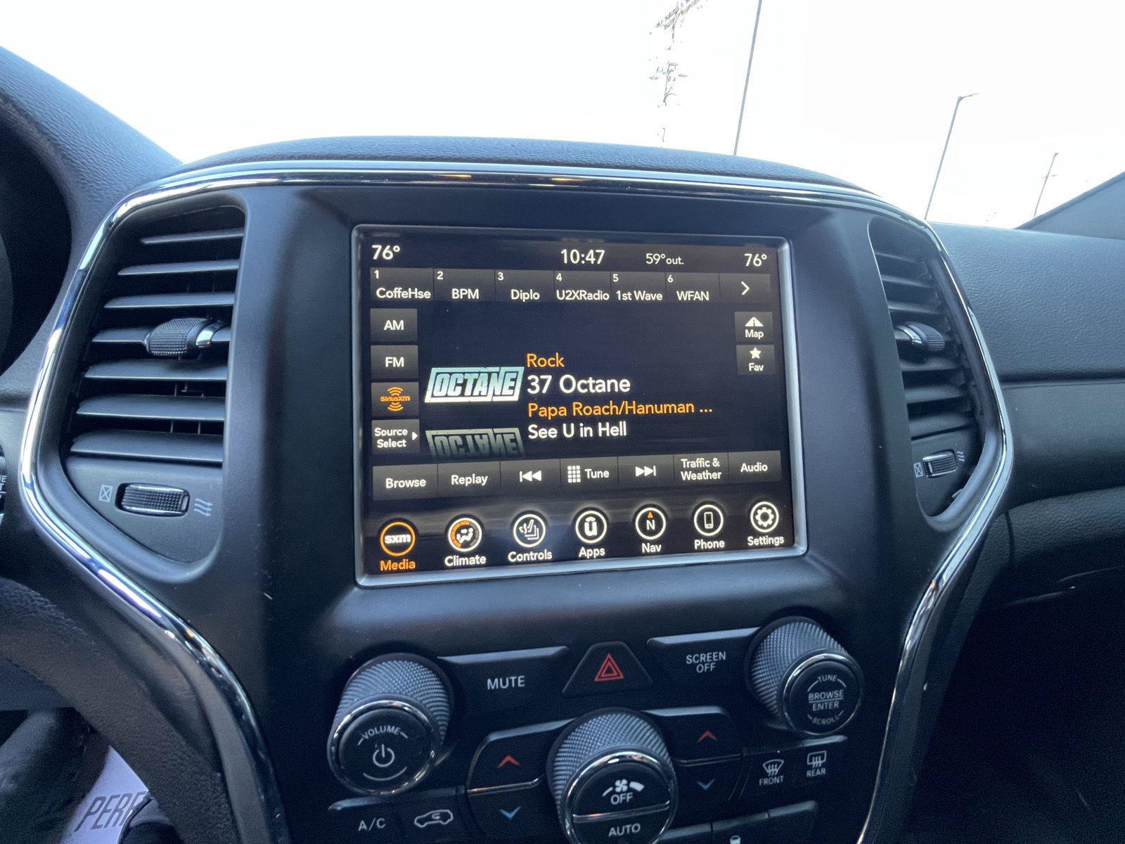 Used 2018 Jeep Grand Cherokee Altitude AWD/4WD image 21