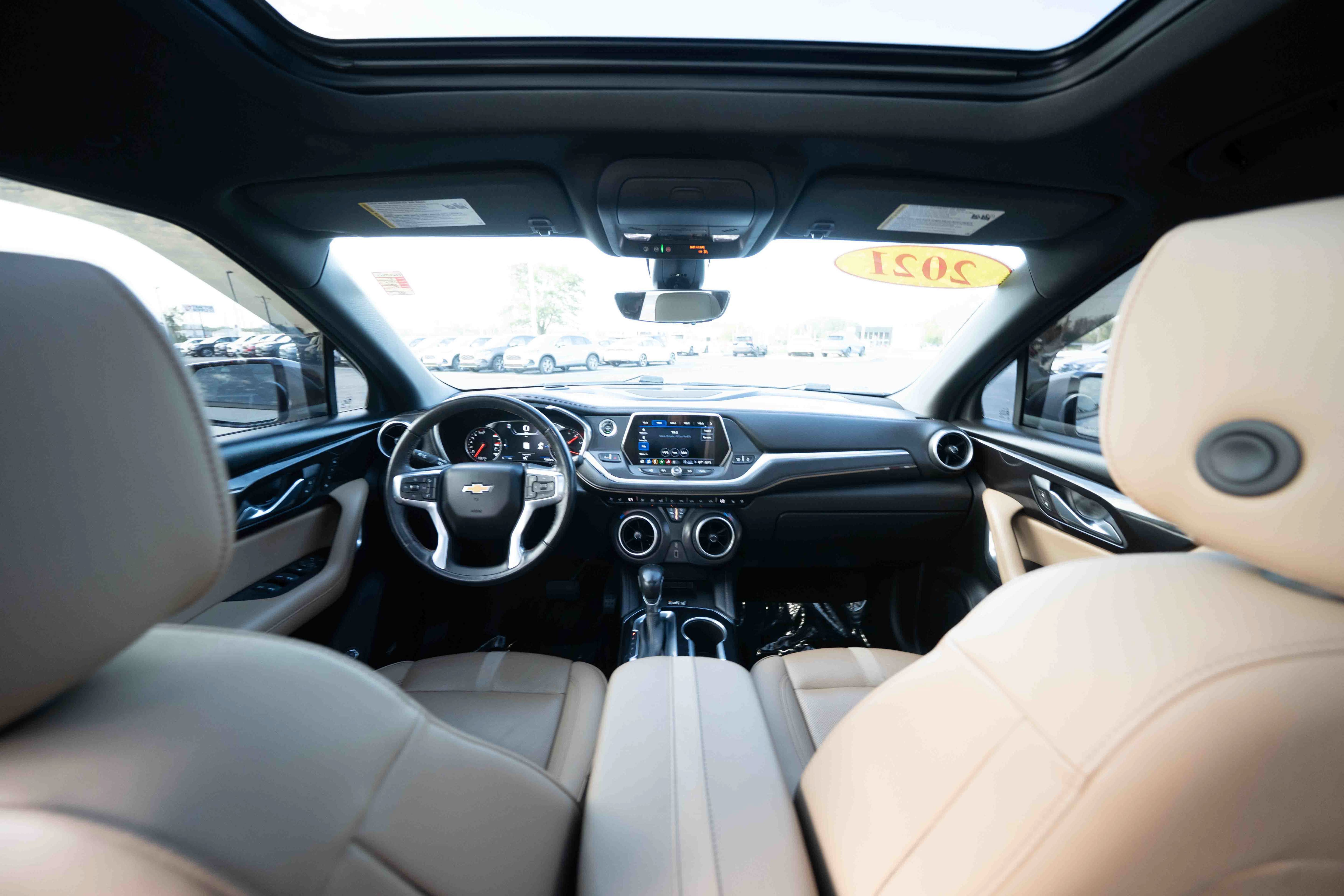 Used 2021 Chevrolet Blazer Premier w/ Driver Confidence II Package FWD image 19