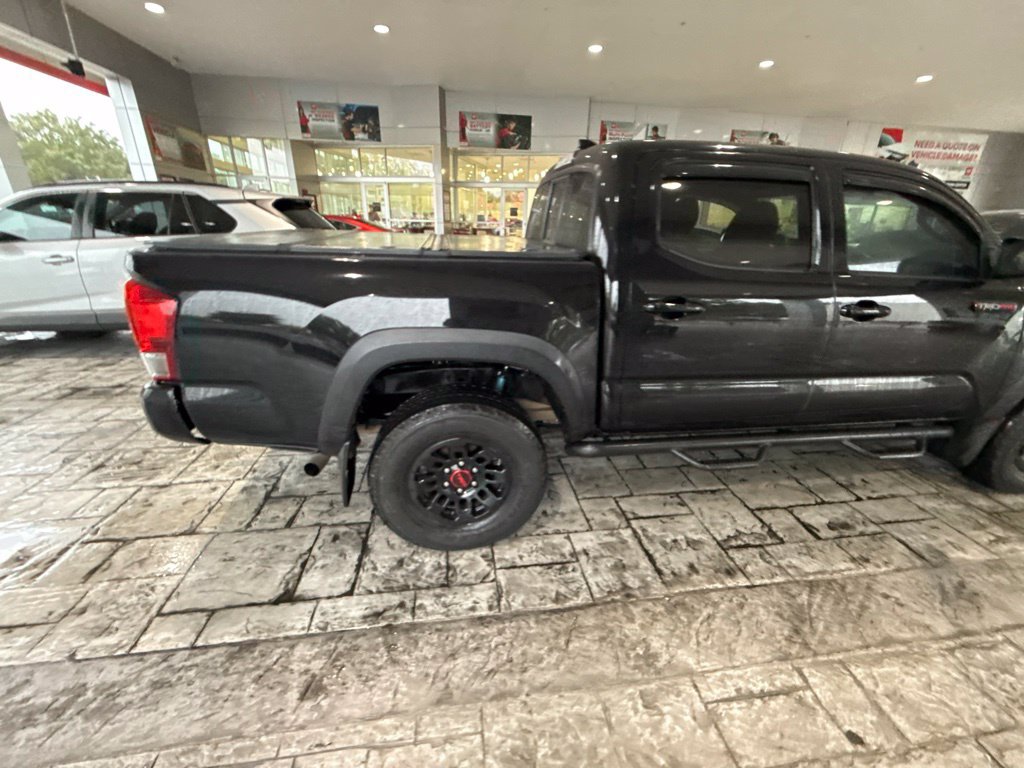 Used 2016 Toyota Tacoma TRD Off-Road w/ Towing Package AWD/4WD image 11