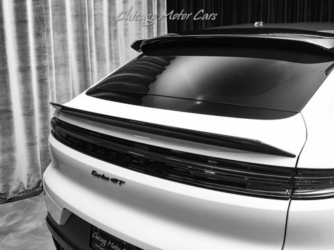 Used 2024 Porsche Cayenne Turbo GT AWD/4WD image 48