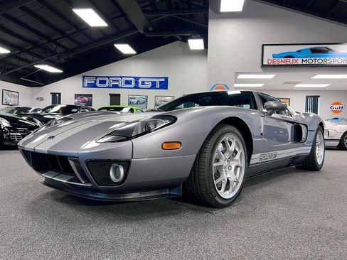 Used 2006 Ford GT image 28