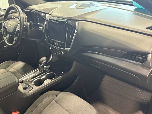 Used 2023 Chevrolet Traverse LT AWD/4WD image 41