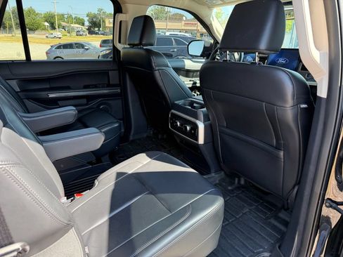 Used 2024 Ford Expedition Max XLT AWD/4WD image 4