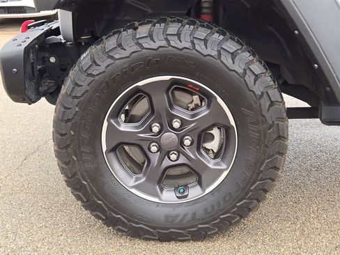 Used 2022 Jeep Gladiator Rubicon w/ LED Lighting Group image 11