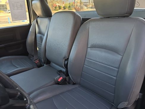 Used 2015 RAM 2500 Tradesman image 6