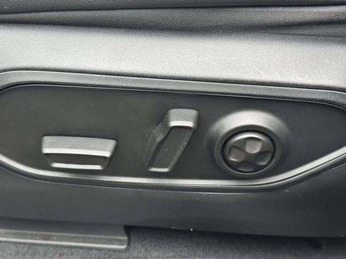 Used 2023 Jeep Grand Cherokee L Limited AWD/4WD image 18