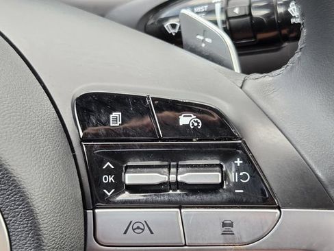 Used 2023 Hyundai Santa Cruz SEL Premium w/ Winter Package AWD/4WD image 23