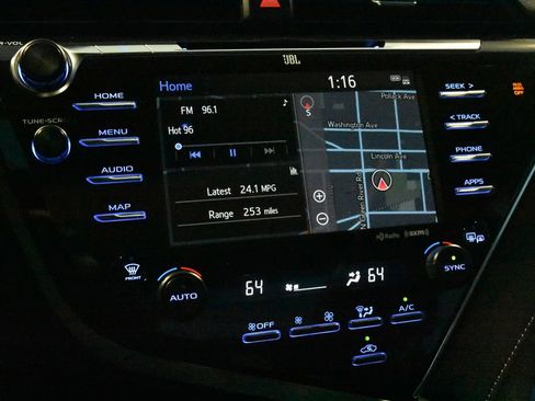 Used 2018 Toyota Camry XSE w/ Driver Assist Package image 10