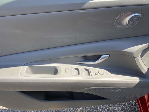 Used 2024 Hyundai Elantra SEL FWD image 14