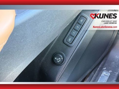 Used 2018 Chevrolet Equinox Premier w/ LPO, Cargo Package image 26