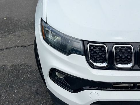 Used 2024 Jeep Compass Limited AWD/4WD image 5