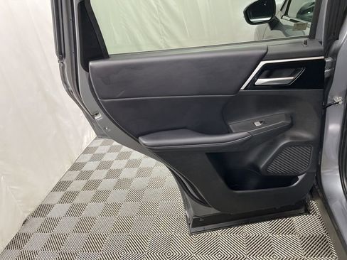 Used 2024 Mitsubishi Outlander SE Black Edition image 27