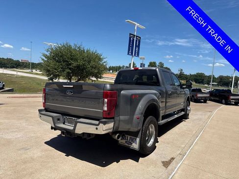 Used 2022 Ford F350 XLT w/ XLT Premium Package AWD/4WD image 8