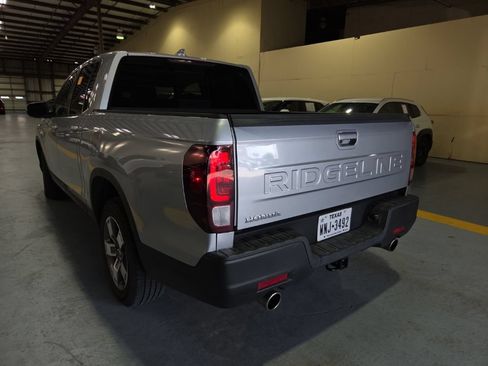 Used 2025 Honda Ridgeline RTL image 8