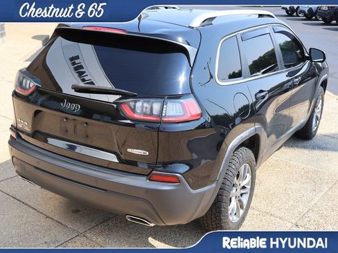 Used 2020 Jeep Cherokee Latitude Plus w/ Cold Weather Group AWD/4WD image 6