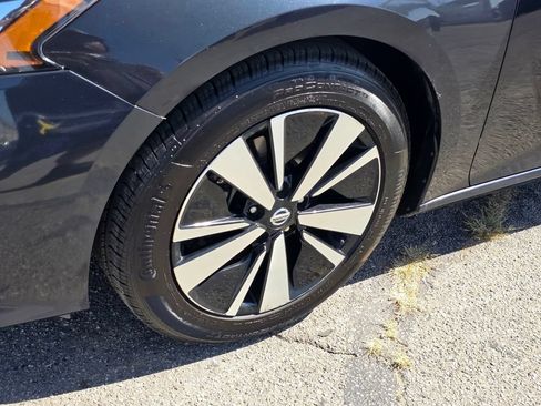 Used 2021 Nissan Altima 2.5 SV FWD image 11