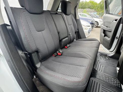Used 2011 GMC Terrain SLE FWD image 14