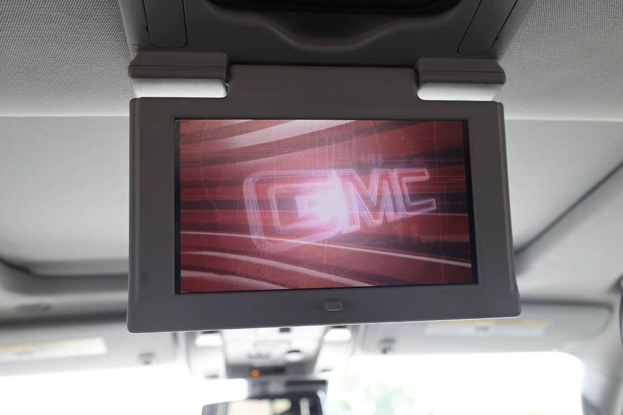 Used 2016 GMC Yukon Denali w/ Open Road Package AWD/4WD image 24