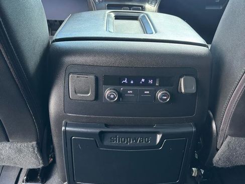 Used 2019 Chevrolet Suburban LT AWD/4WD image 24