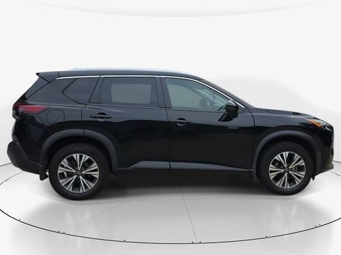 Used 2022 Nissan Rogue SV w/ SV Premium Package FWD image 4