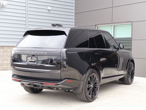 Certified 2025 Land Rover Range Rover SE AWD/4WD image 7